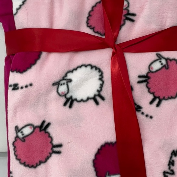 NWT Women’s fashion 2 piece pajama st, Size XL (16-18) - Picture 5 of 5